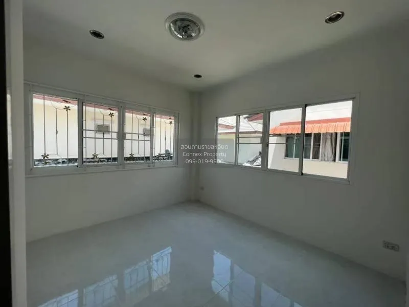 ขายทาวน์โฮม  บ้านฉัตรหลวง โครงการ 11 สามโคก สามโคก ปทุมธานี CX-75