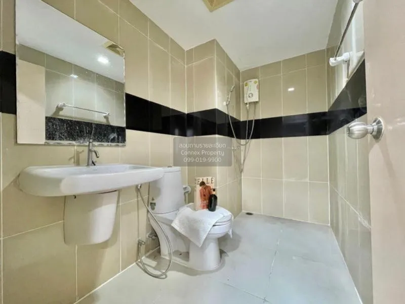 FOR SALE condo , Iris Avenue Onnut - Wongwaen , ARL-Lat Krabang ,