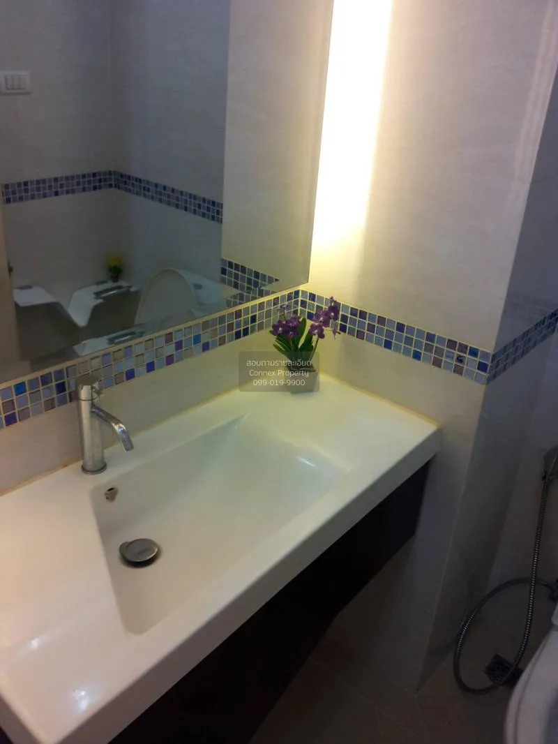 FOR RENT condo , Life @ Ratchada - Suthisan , high floor , MRT-Su