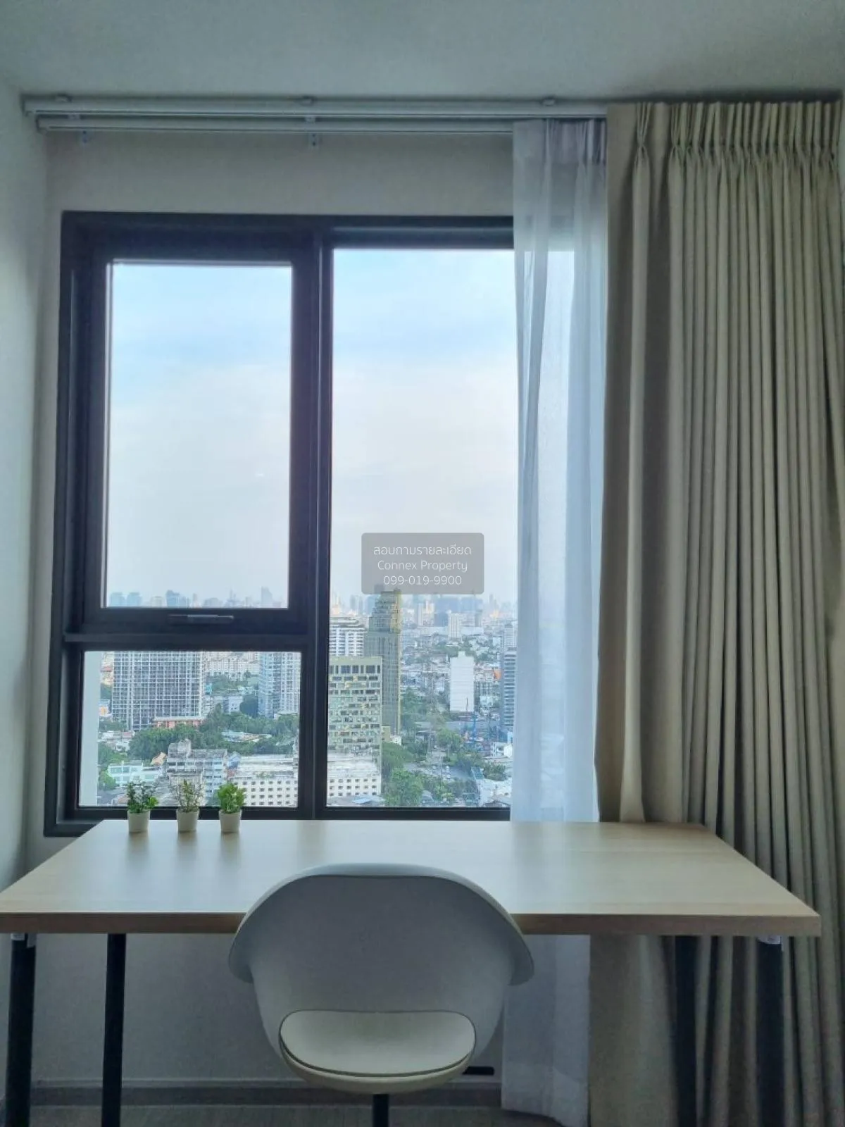 FOR RENT condo , Life Ladprao , high floor , BTS-Ha Yaek Lat Phra 3