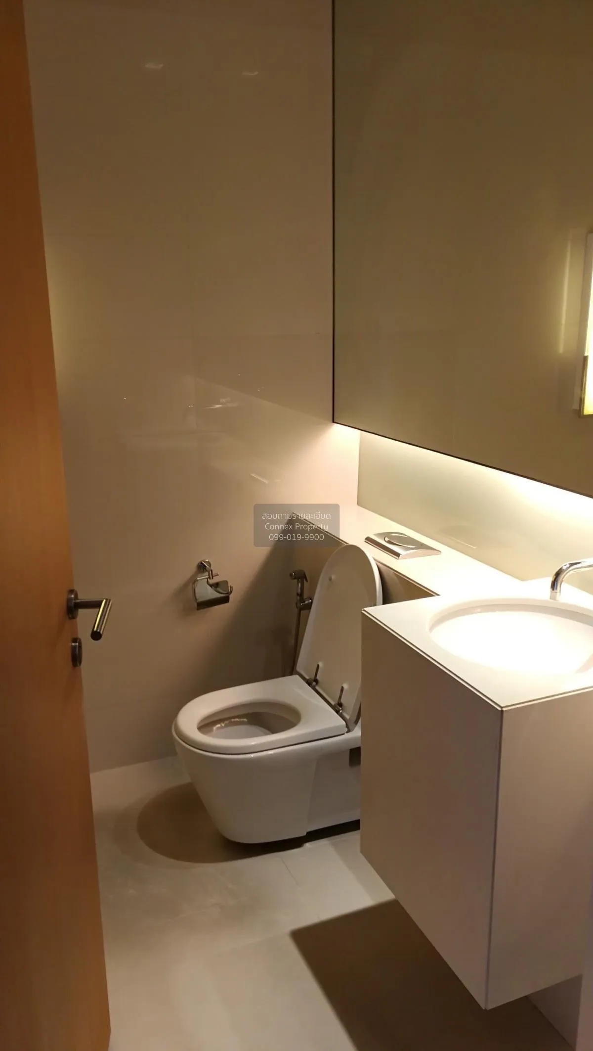 เช่าคอนโด  โดมัส BTS-อโศก คลองเตย เขต คลองเตย กรุงเทพ CX-78666