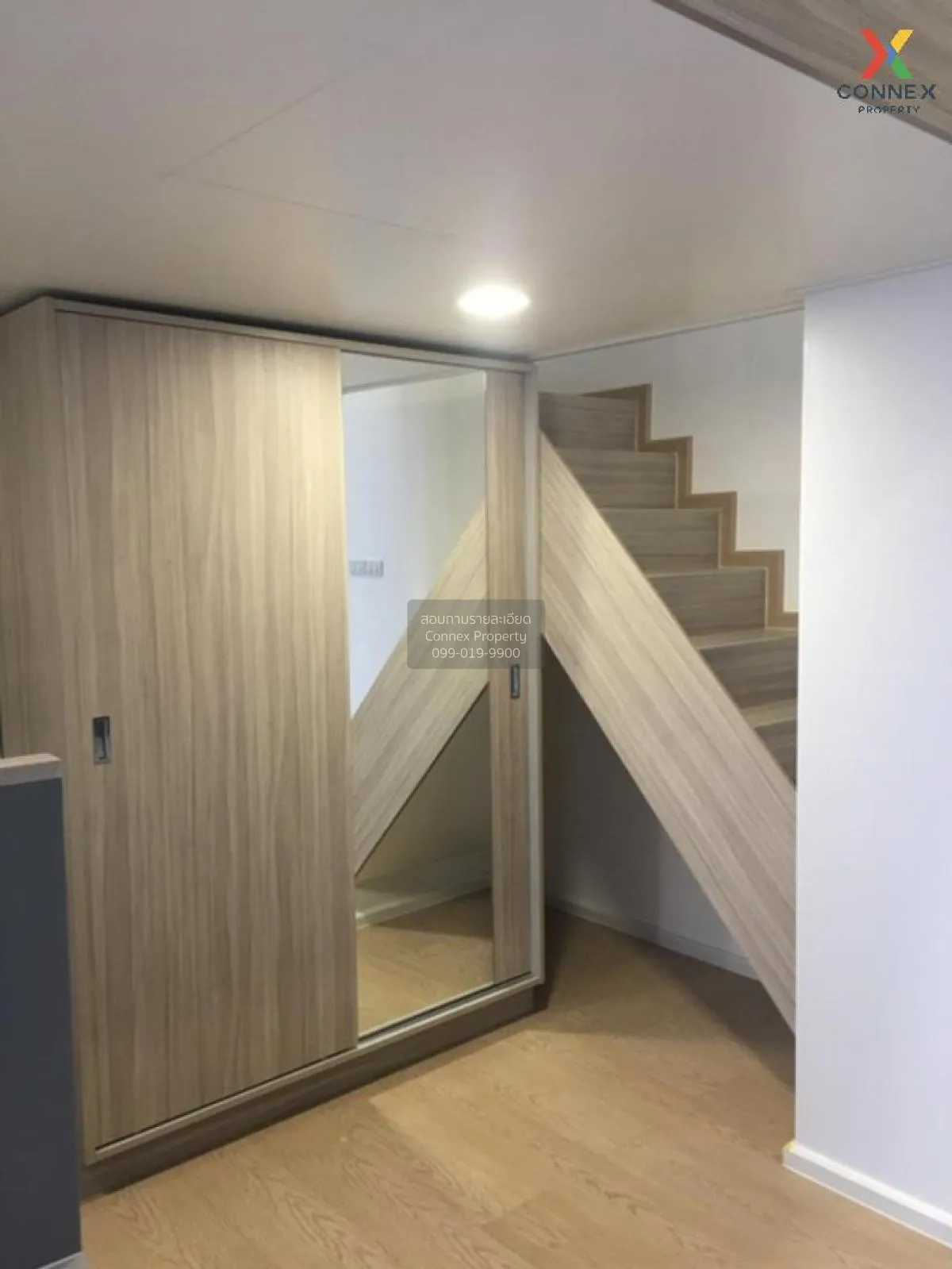 FOR RENT condo , Chewathai Residence Asoke , MRT-Phra Ram 9 , Mak