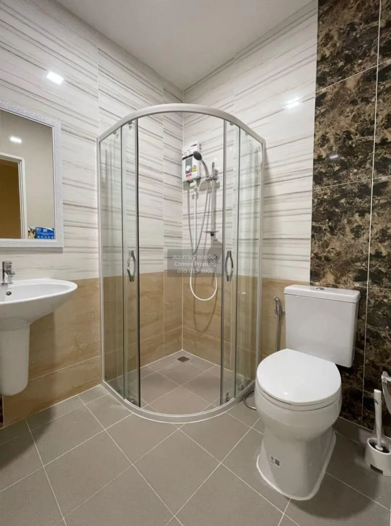 เช่าทาวน์โฮม  โกลเด้น ทาวน์ ฟิวเจอร์-รังสิต ประชาธิปัตย์ ธัญบุรี 