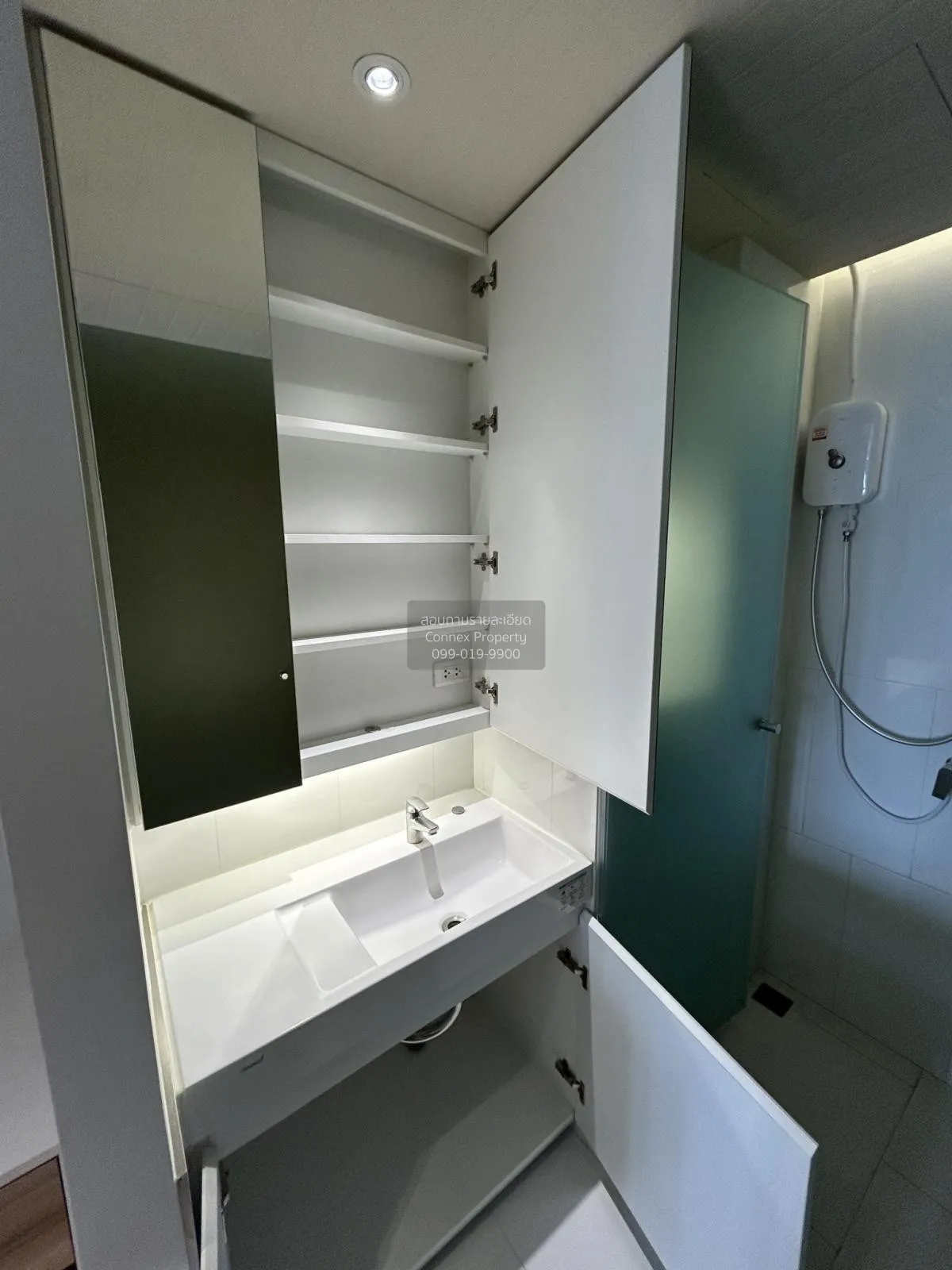 FOR SALE condo , Triple Y Residence , MRT-Sam Yan , Wang Mai , Pa