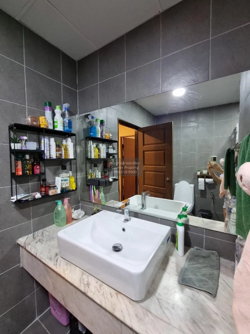 FOR SALE condo , Country Complex , BTS-Bang Na , Phra Khanong , B