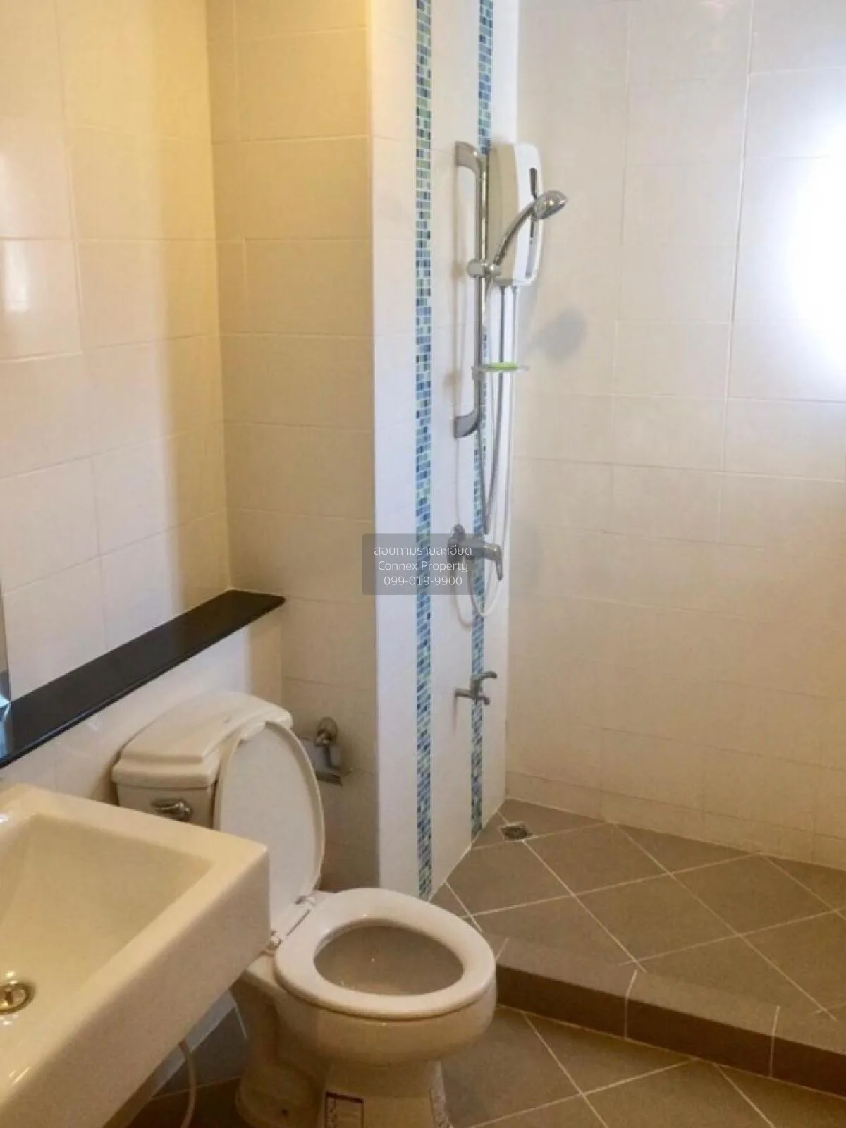 ขายทาวน์โฮม  เดอะ เมทโทร พัฒนาการ-ศรีนครินทร์ ห้องมุม หน้ากว้าง ป