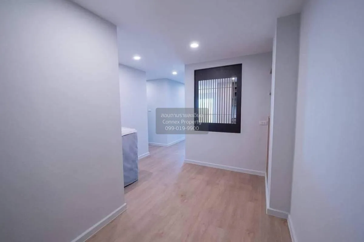 FOR SALE condo , Sarin Place , nice view , high floor , newly ren