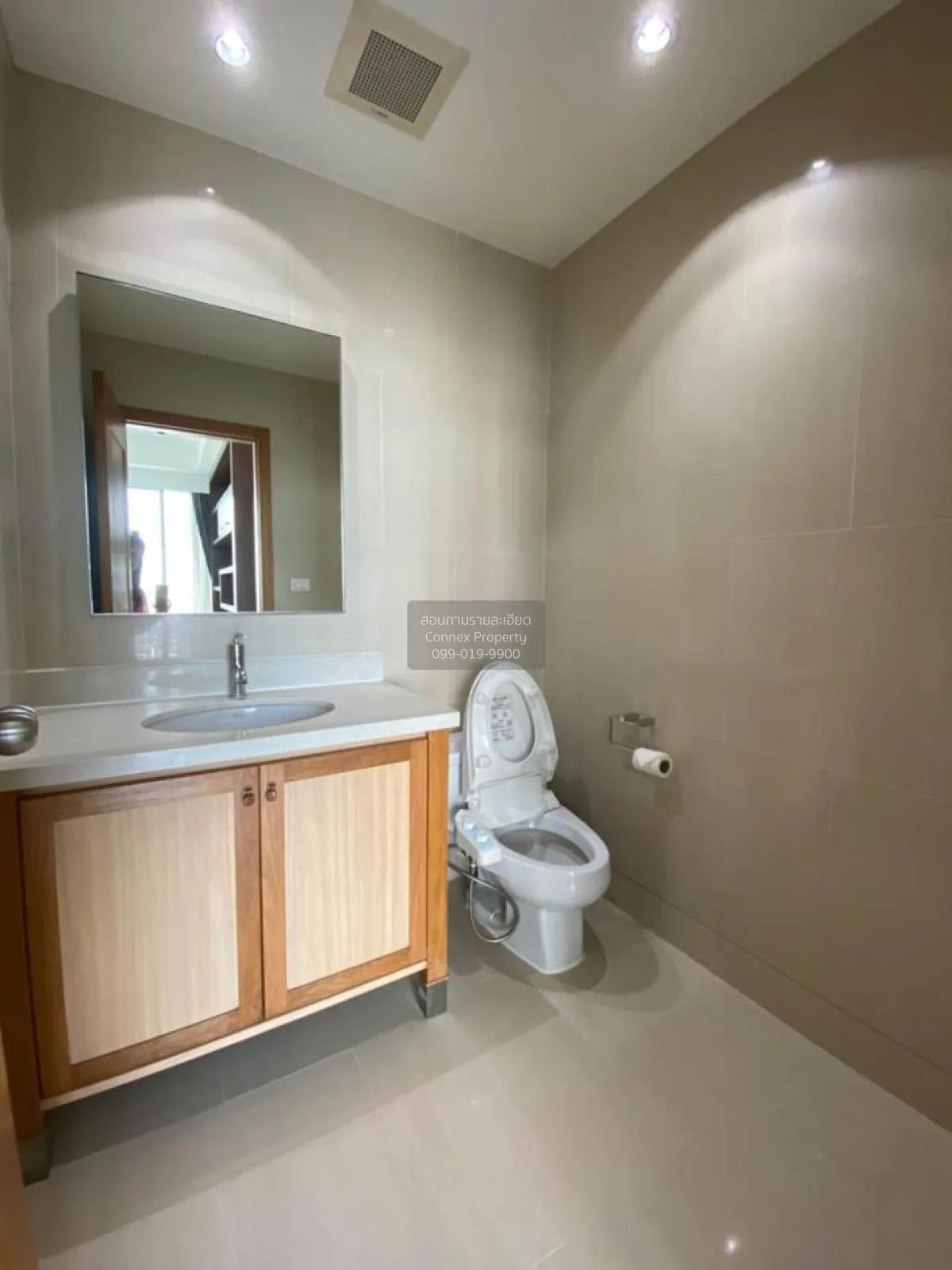 เช่าคอนโด  ดิ เอ็มโพริโอ เพลส BTS-พร้อมพงษ์ คลองเตย เขต คลองเตย ก