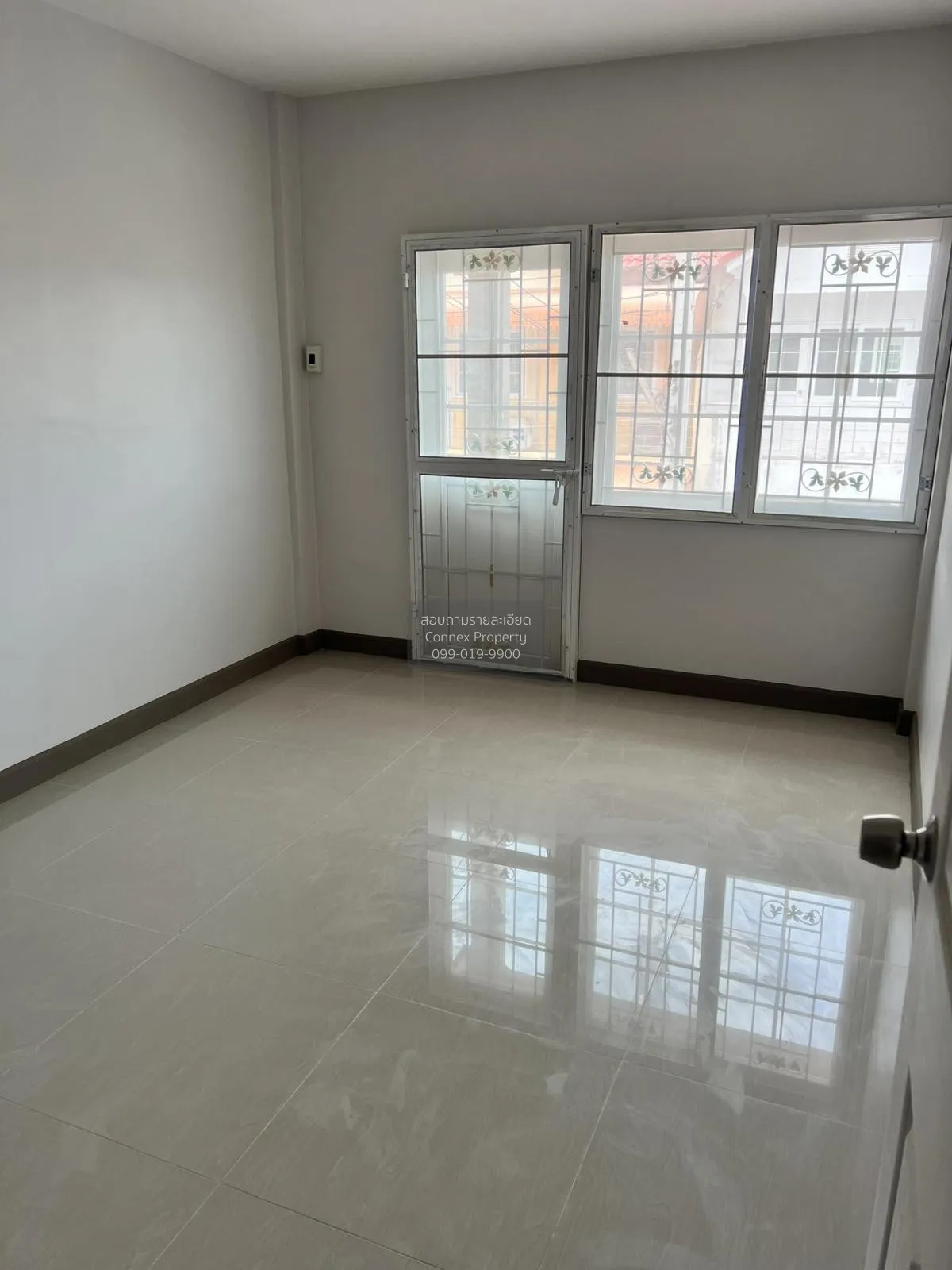 FOR SALE townhome , Fuengfa Villa 17 Phase 4 , corner unit , Phra
