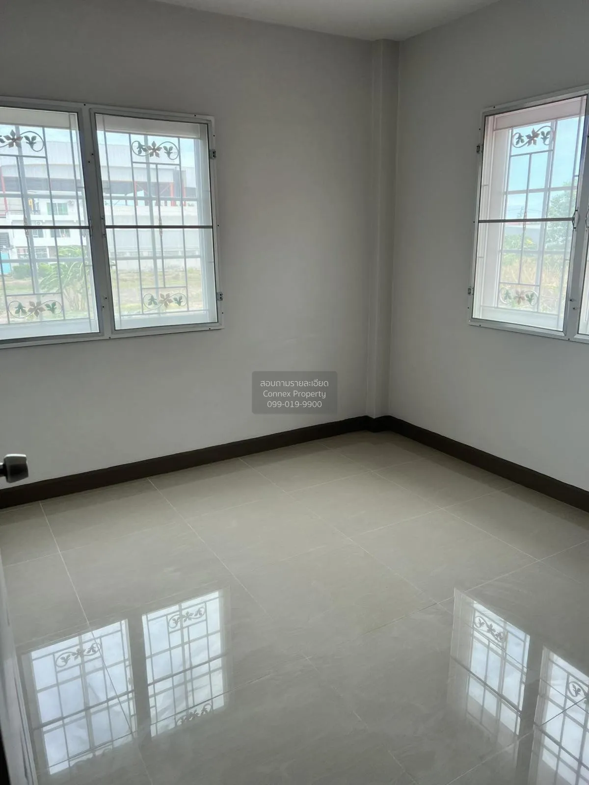FOR SALE townhome , Fuengfa Villa 17 Phase 4 , corner unit , Phra