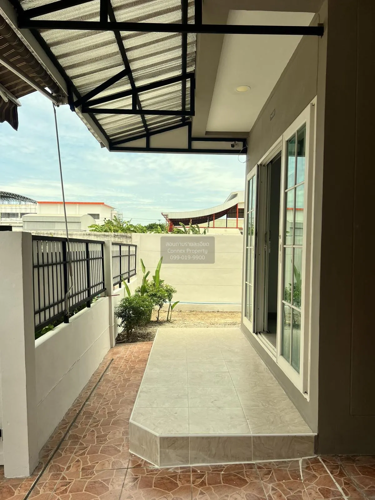 FOR SALE townhome , Fuengfa Villa 17 Phase 4 , corner unit , Phra