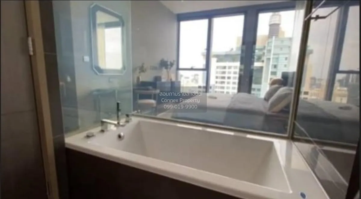 FOR RENT condo , The Esse at Singha Complex , MRT-Phetchaburi , B