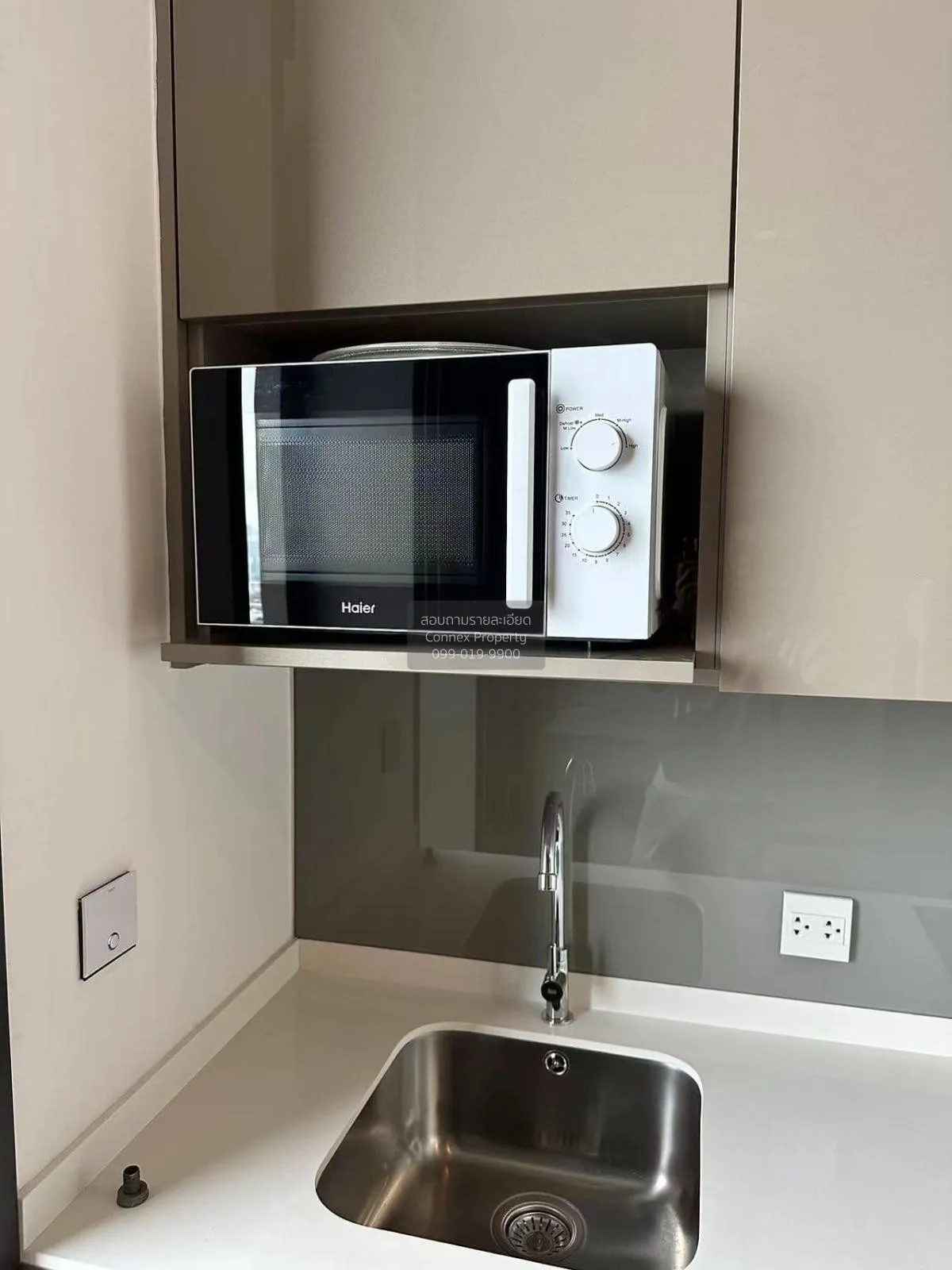 FOR RENT Condo , Whizdom Essence , high floor , BTS-Punnawithi , 