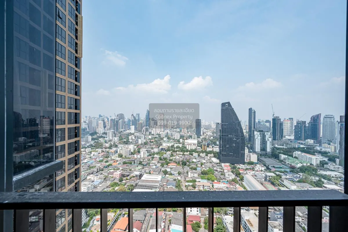 FOR RENT Condo , Oka Haus Sukhumvit 36 , high floor , BTS-Thong L