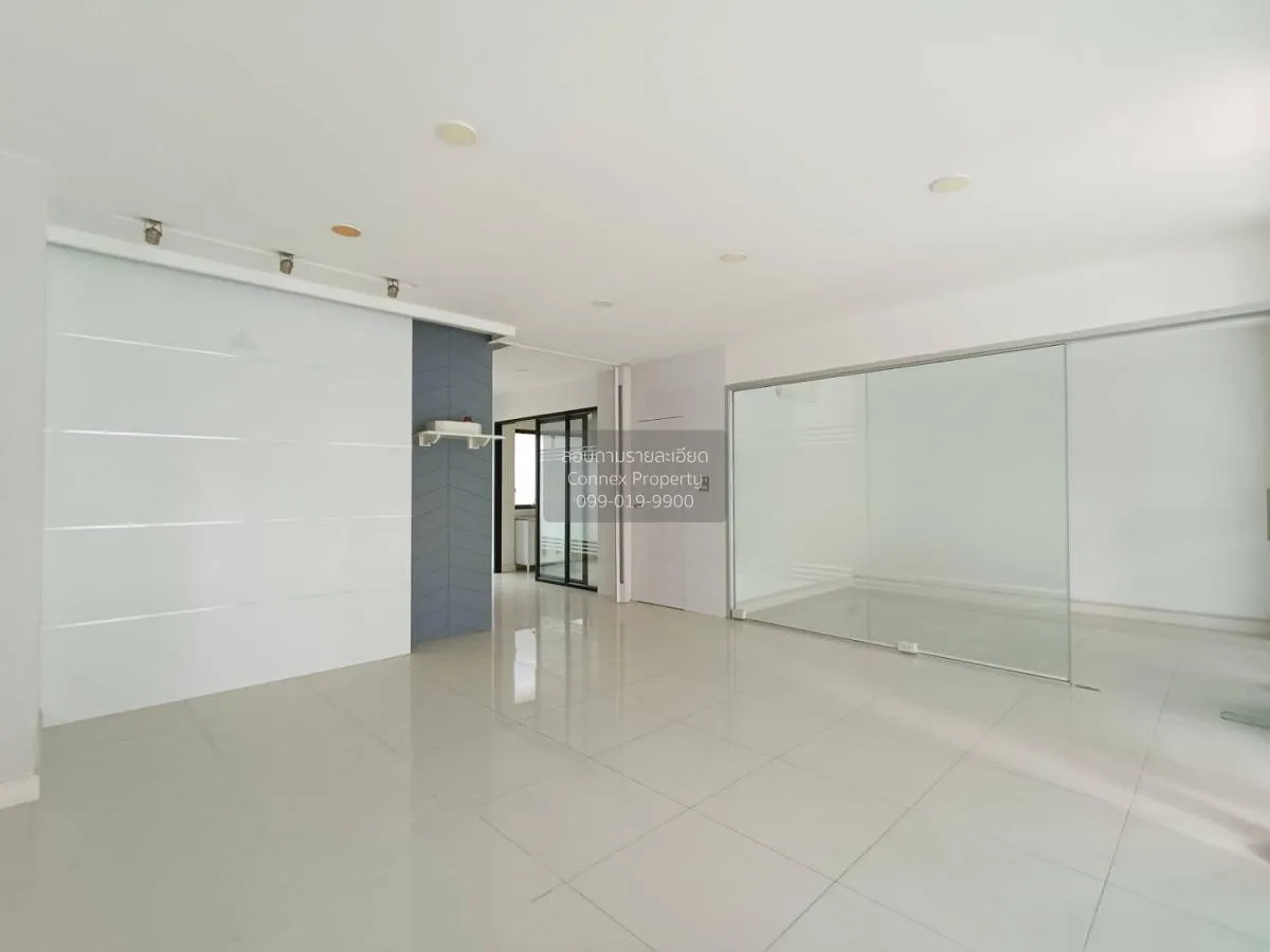 ขายบ้าน  ดิสทริค เอกมัย-รามอินทรา นวลจันทร์ เขต บึงกุ่ม กรุงเทพ C