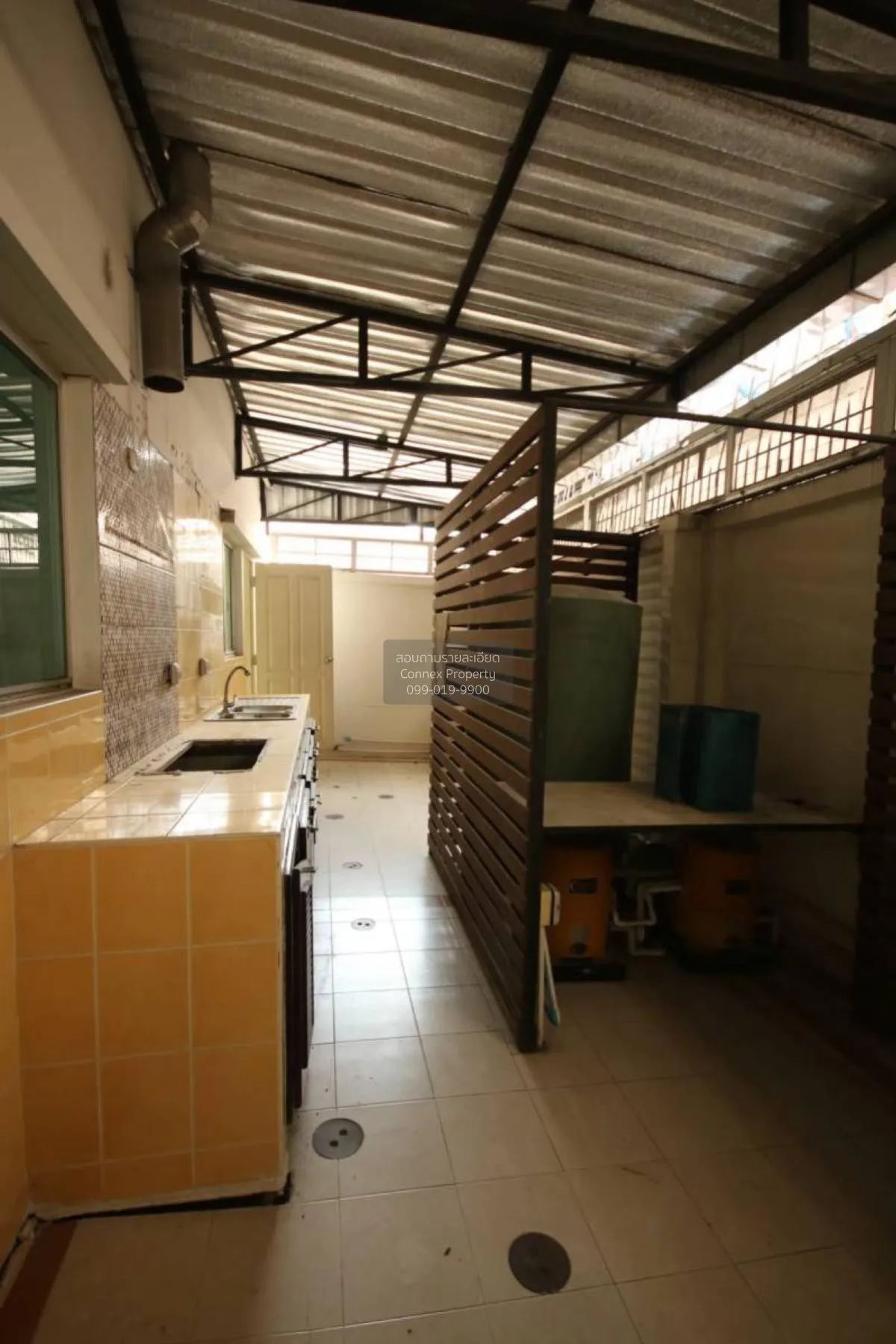 ขายอาคารพาณิชย์ทาวน์พลัส ประชาอุทิศ 2 คูหาติดกัน หลังมุม  ทุ่งครุ