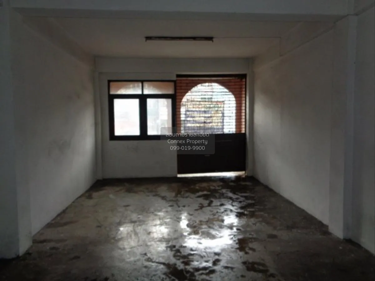 ขายอาคารพาณิชย์ ติดถนนใหญ่ เสรีไทย 2 คูหาติดกัน  บางกะปิ เขต บางก