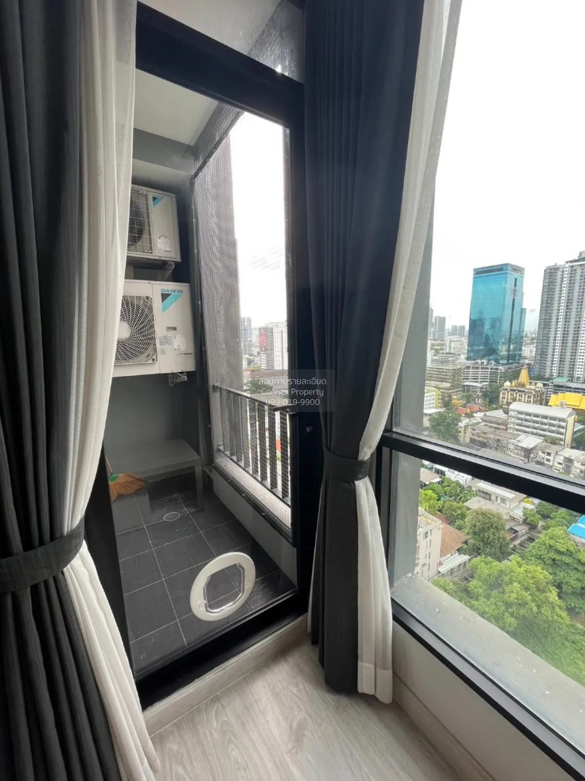 FOR SALE Condo , Movenpick Residences Condo Ekkamai , BTS-Ekkamai