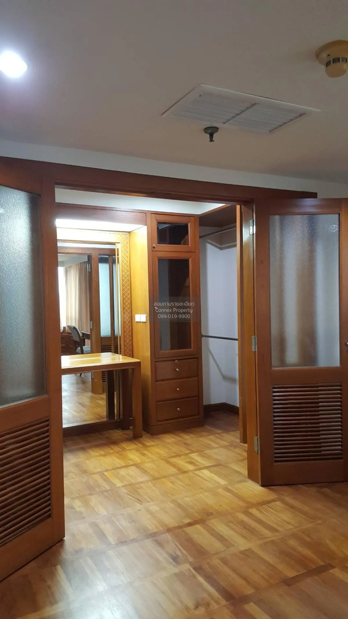 FOR RENT Apartment , suan phinit exclusive apartment , BTS-Saint 