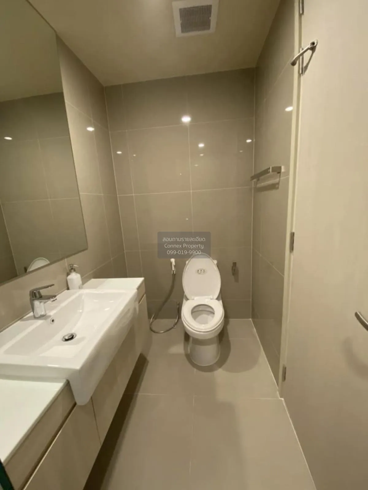 เช่าคอนโด  โนเบิล รีโคล สุขุมวิท 19 ชั้นสูง BTS-อโศก คลองเตยเหนือ