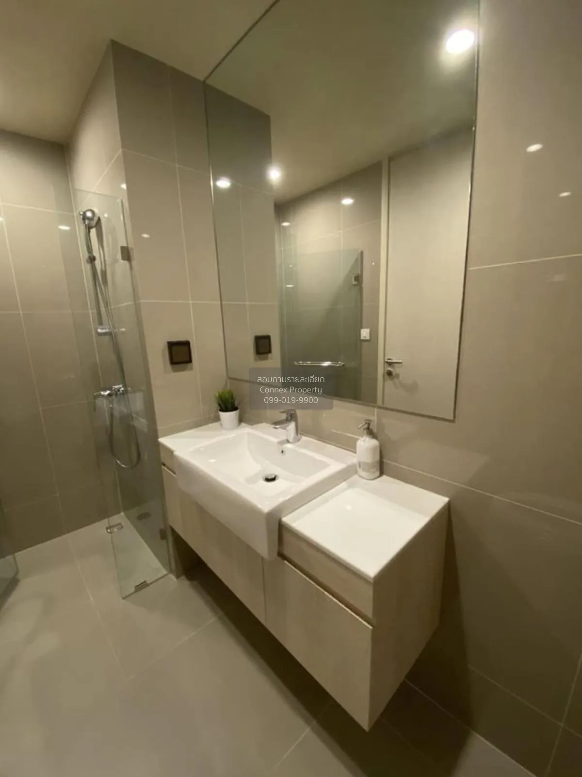 เช่าคอนโด  โนเบิล รีโคล สุขุมวิท 19 ชั้นสูง BTS-อโศก คลองเตยเหนือ