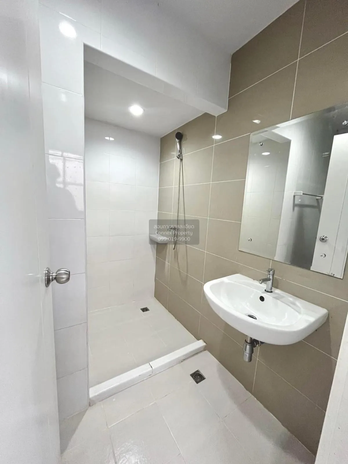 ขายทาวน์เฮ้าส์/ทาวน์โฮม  เดอะ คอนเนค รัตนาธิเบศร์-ราชพฤกษ์ MRT-บา