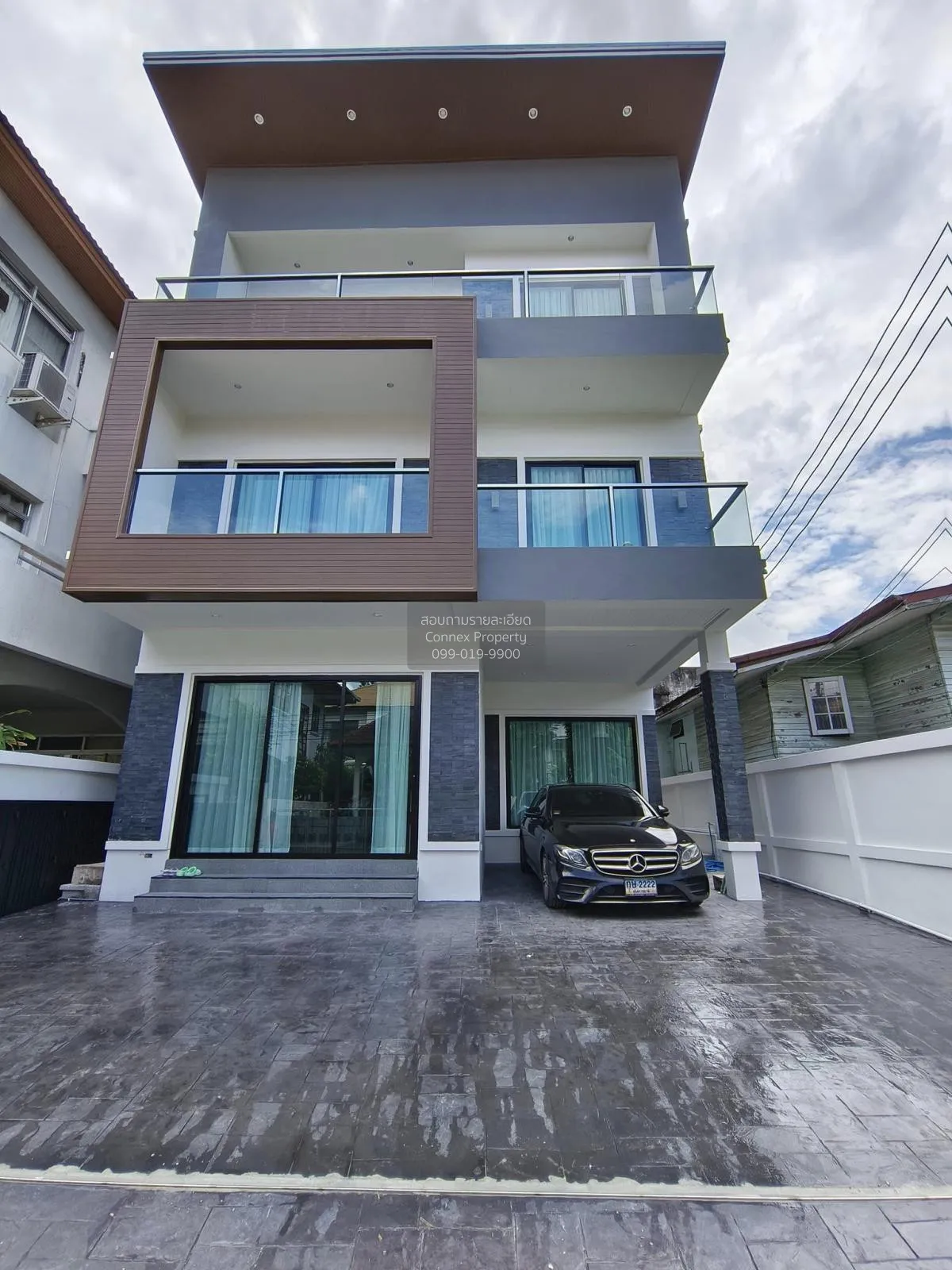For Sale 3-storey single house, Sukhumvit 65 , Phra Khanong Nuea  2