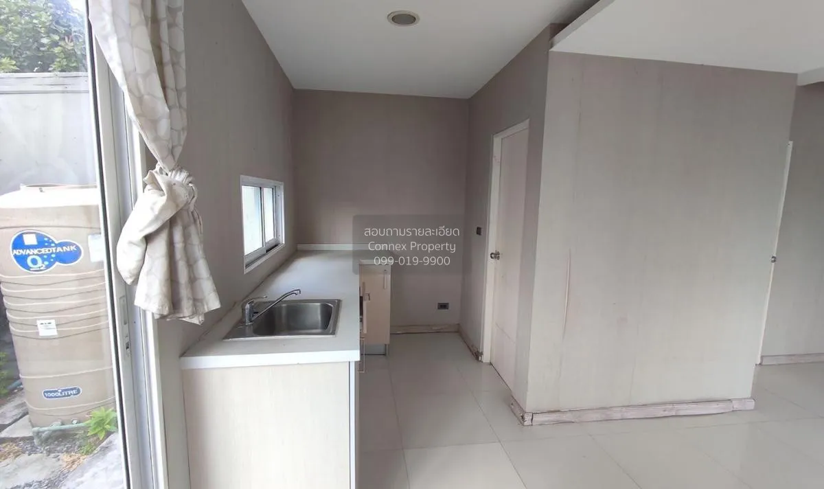 For Sale Townhouse/Townhome  , Deluxe Town Ramintra , Tha Raeng ,