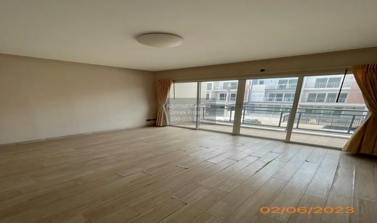 For Sale Townhouse/Townhome  , Deluxe Town Ramintra , Tha Raeng , 3