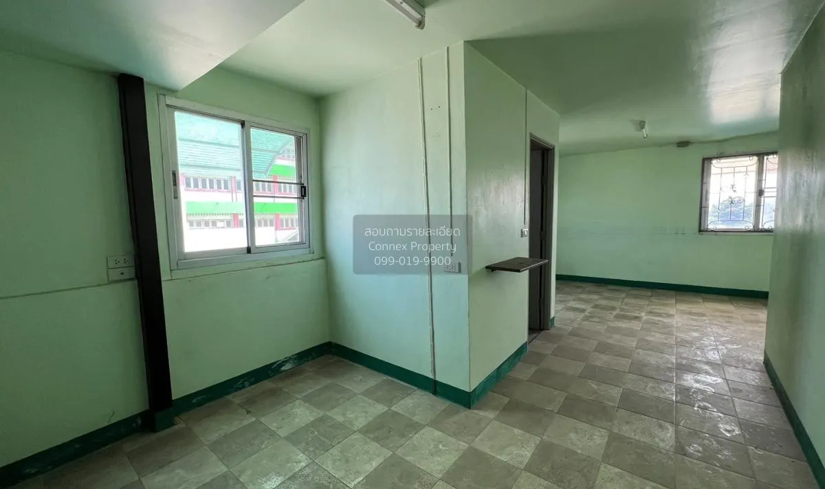 For Sale Commercial building, 3.5 storey, 2 attached units, Prach 1