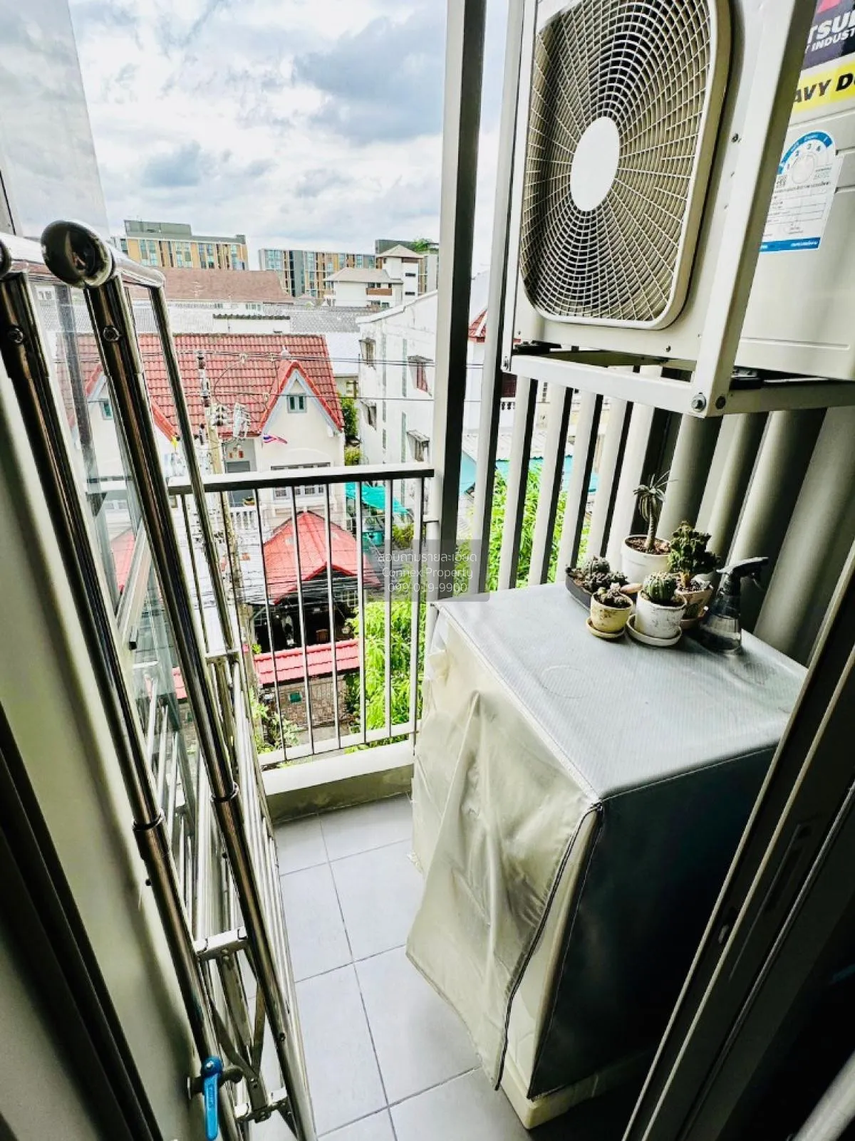 ขายคอนโด  มิติ คอนโด ลาดพร้าว-วังหิน BTS-เสนานิคม ลาดพร้าว เขต ลา