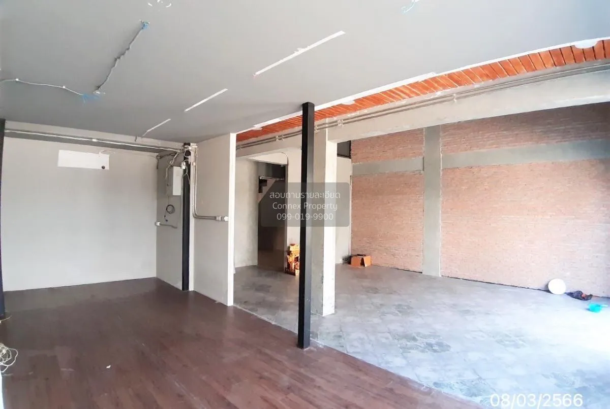 ขายอาคารพาณิชย์ 3 ชั้น 3 คูหา ซอย ในหมู่บ้าน บางใหญ่ บางใหญ่ นนทบ 2