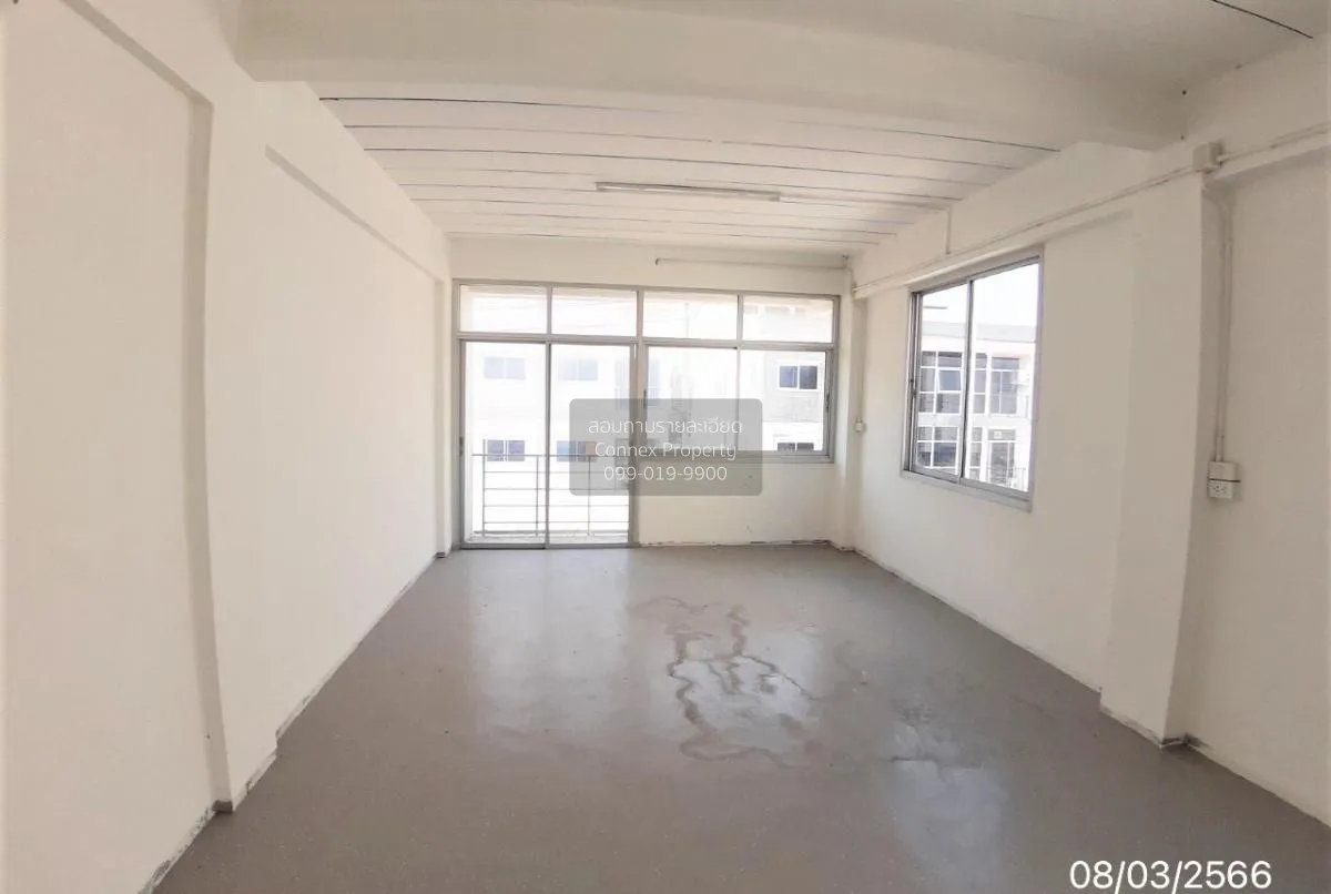 ขายอาคารพาณิชย์ 3 ชั้น 3 คูหา ซอย ในหมู่บ้าน บางใหญ่ บางใหญ่ นนทบ