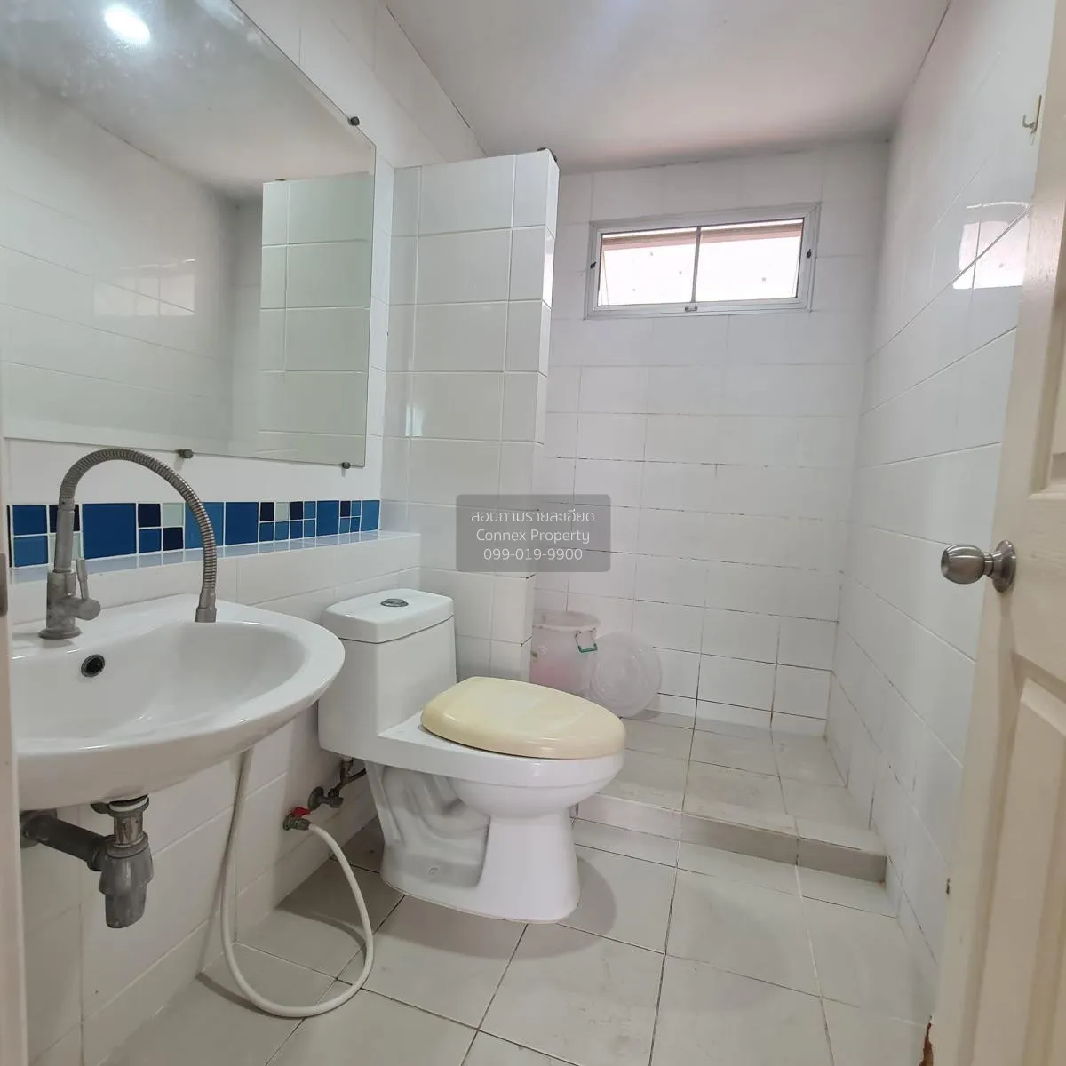 ขายทาวน์เฮ้าส์/ทาวน์โฮม  ประชาสุขเลคแอนด์มอลล์ ห้องมุม แสมดำ เขต 