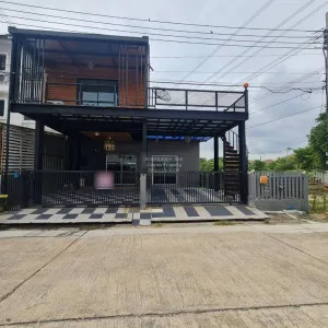 For Sale Townhouse/Townhome  , Prachasuk Lake & Mall , corner unit , Samae Dam , Bang Khun Thian , Bangkok , CX-84573