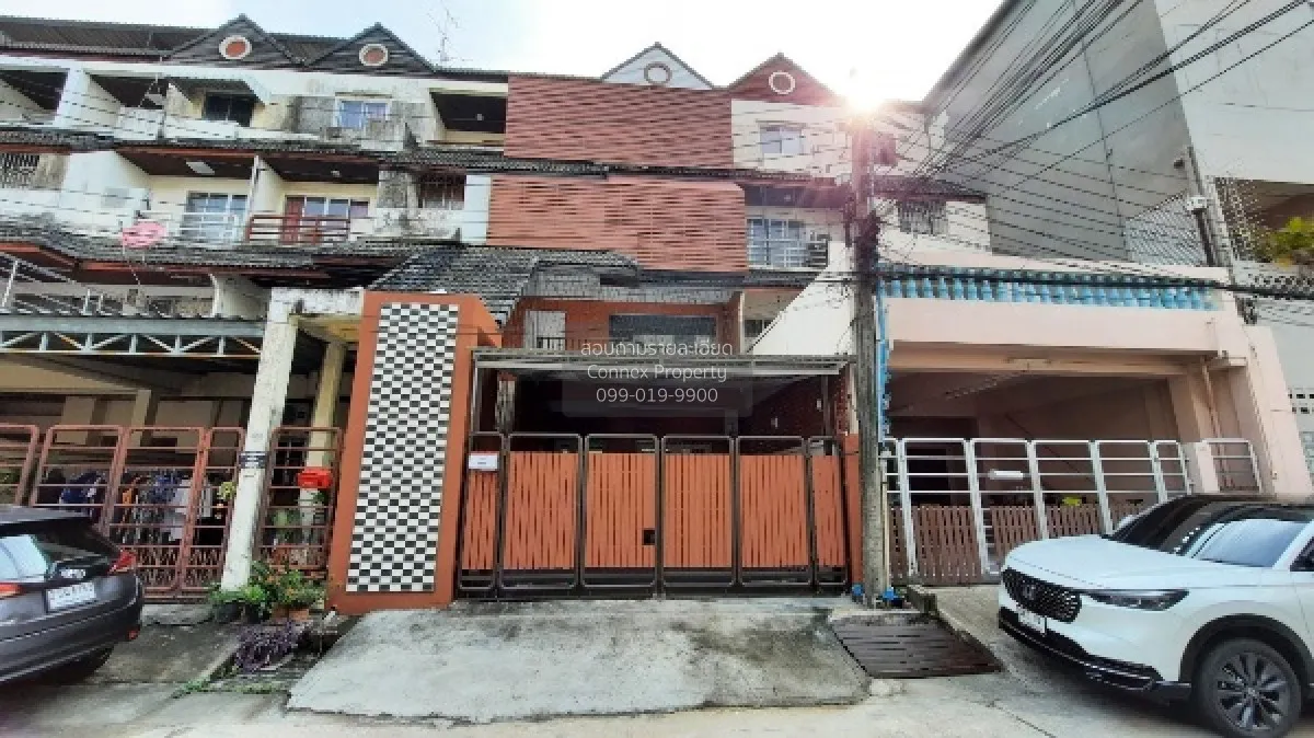For Sale Townhouse/Townhome  , Varathorn Ville Pattanakarn 44 , S 1