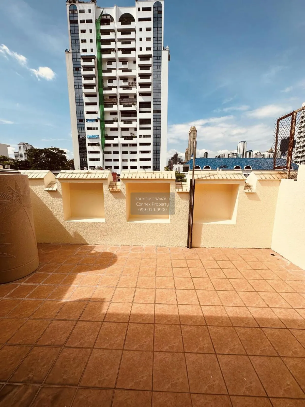 For Rent Townhouse/Townhome  , Moo Baan Chicha Castle , MRT-Phetc