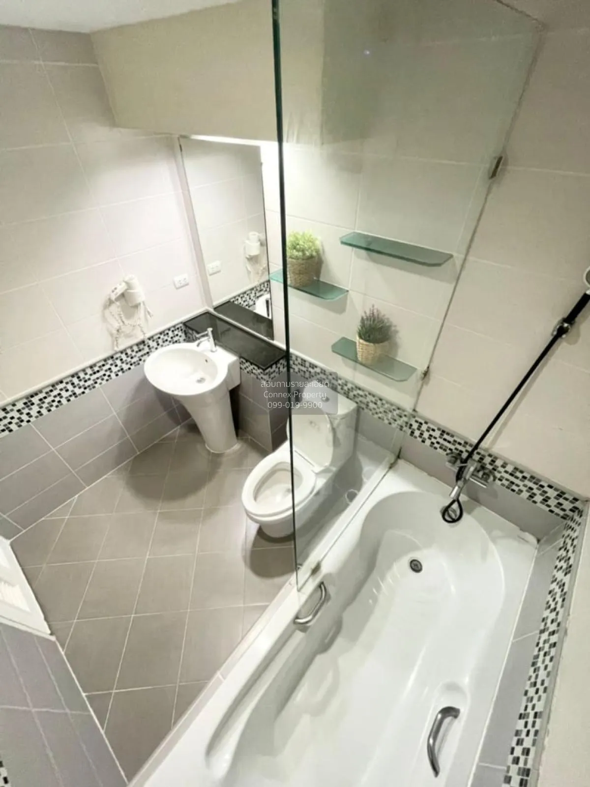 เช่าคอนโด  เดอะ วอเตอร์ฟอร์ด สุขุมวิท 50 BTS-พระโขนง พระโขนง เขต 