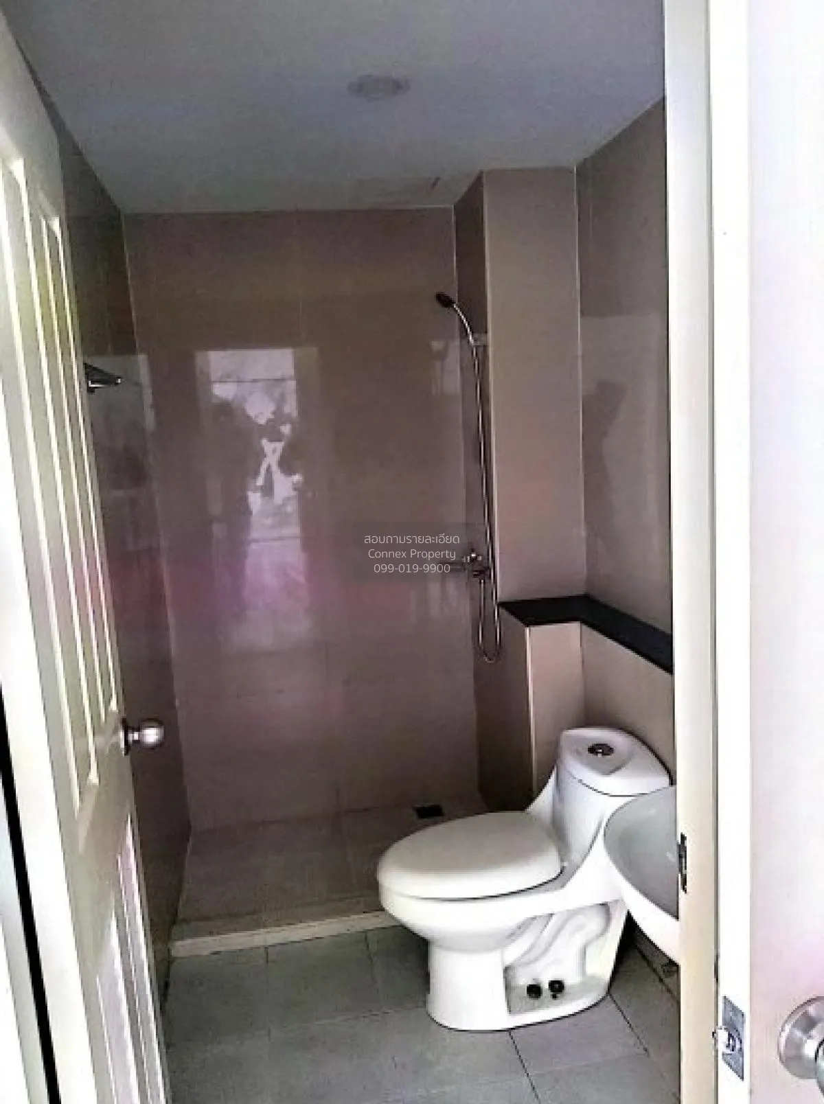 ขายคอนโด  เดอะ รอยัล ฮิลล์ สามมุข คอนโดมิเนียม แสนสุข เมืองชลบุรี 4