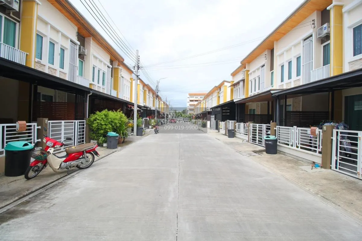 ขายทาวน์โฮม 2 ชั้น โกลเด้นท์ ทาวน์  เพชรเกษม 108 หนองแขม เขต หนอง 3