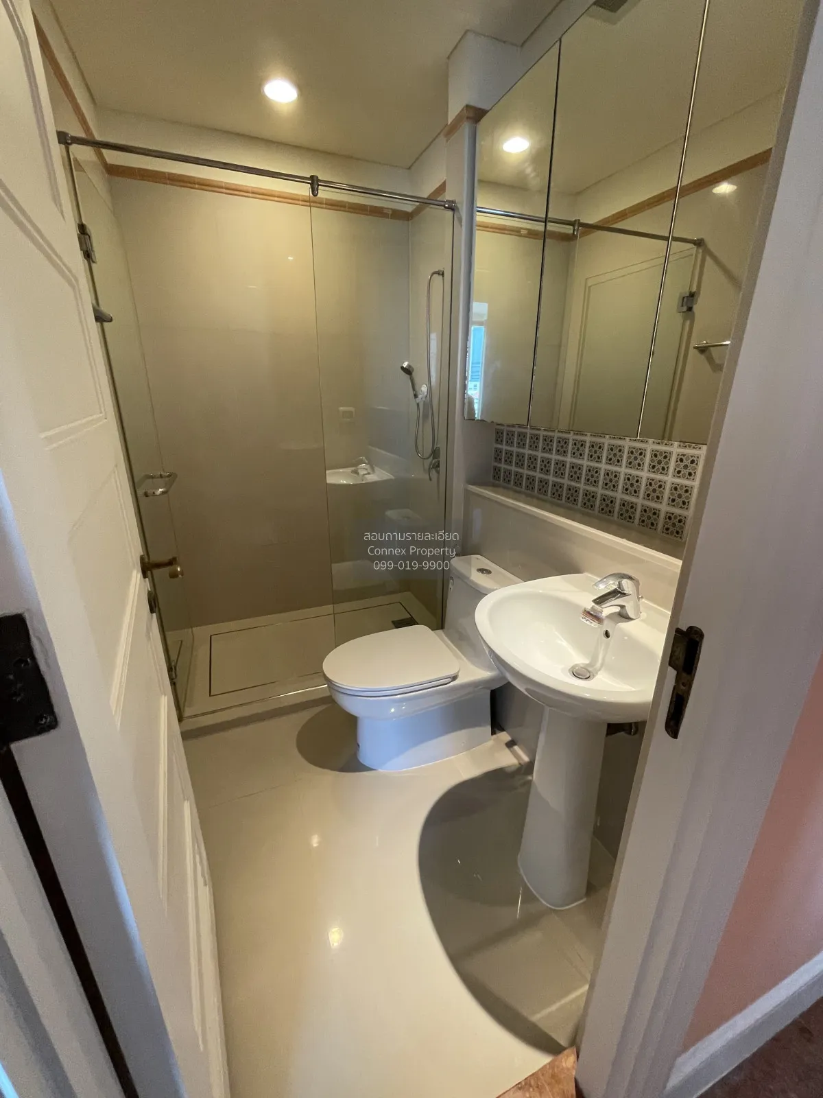 ขายคอนโด  ออกัสตัน สุขุมวิท 22 BTS-พร้อมพงษ์ คลองตัน เขต คลองเตย 