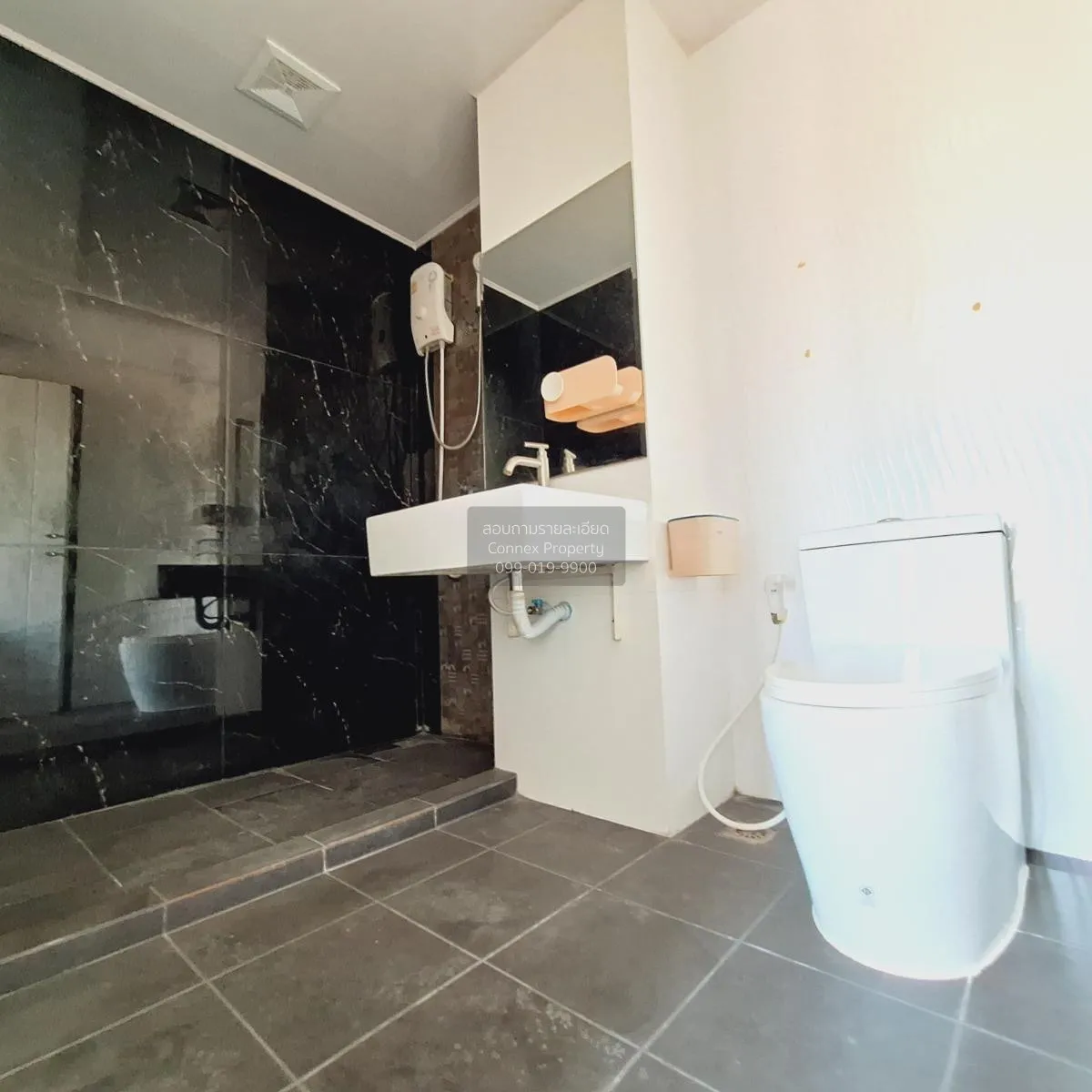 ขายคอนโด  เดอะคริสตัล คอนโด(บี มาย คอนโด) ทุ่งสุขลา ศรีราชา ชลบุร