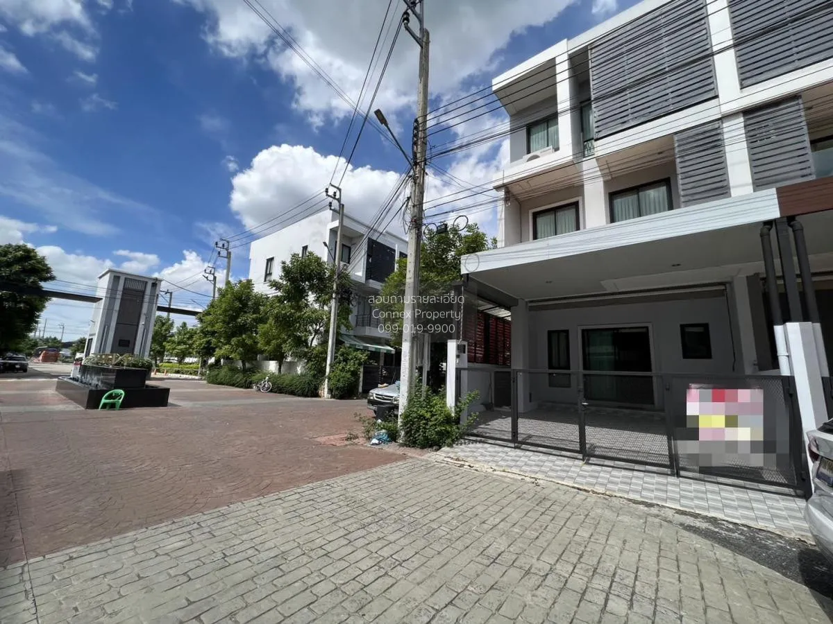 For Sale Townhouse/Townhome  , THE INSPIRE TEPARAK , corner unit  2