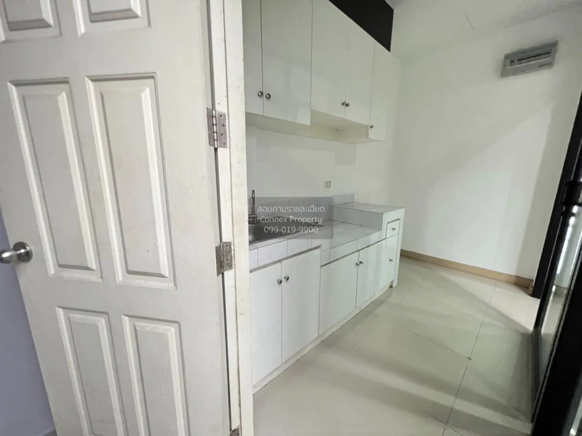 For Sale Townhouse/Townhome  , THE INSPIRE TEPARAK , corner unit 