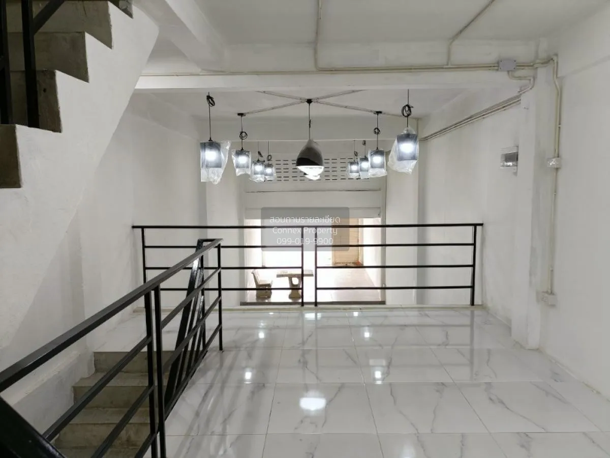 For Sale Commercial building , 4 storey, Bangkok - Pathum Thani , 4