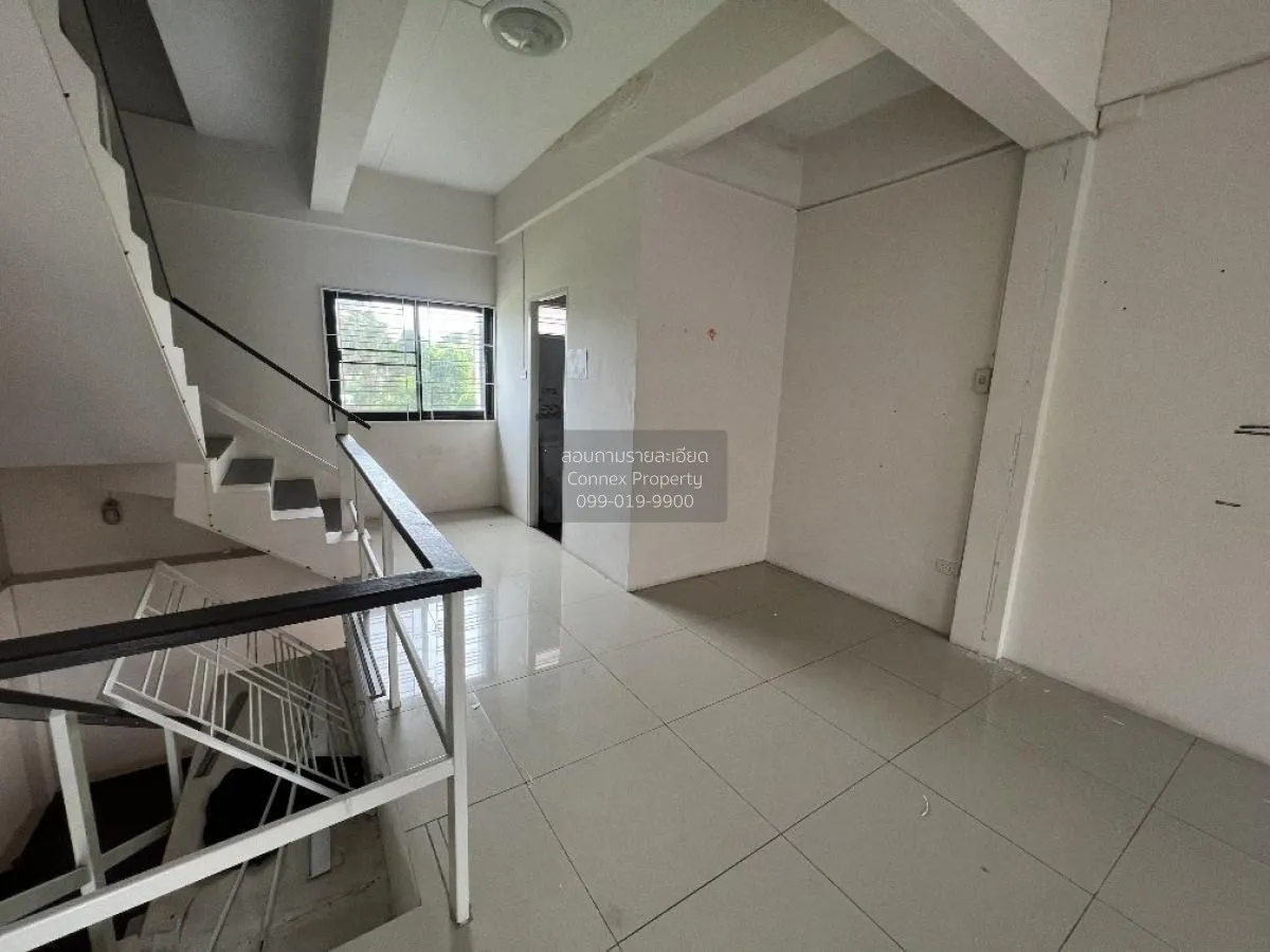For Sale Commercial building, 3 storey, Soi Mit Samphan , Samet , 4