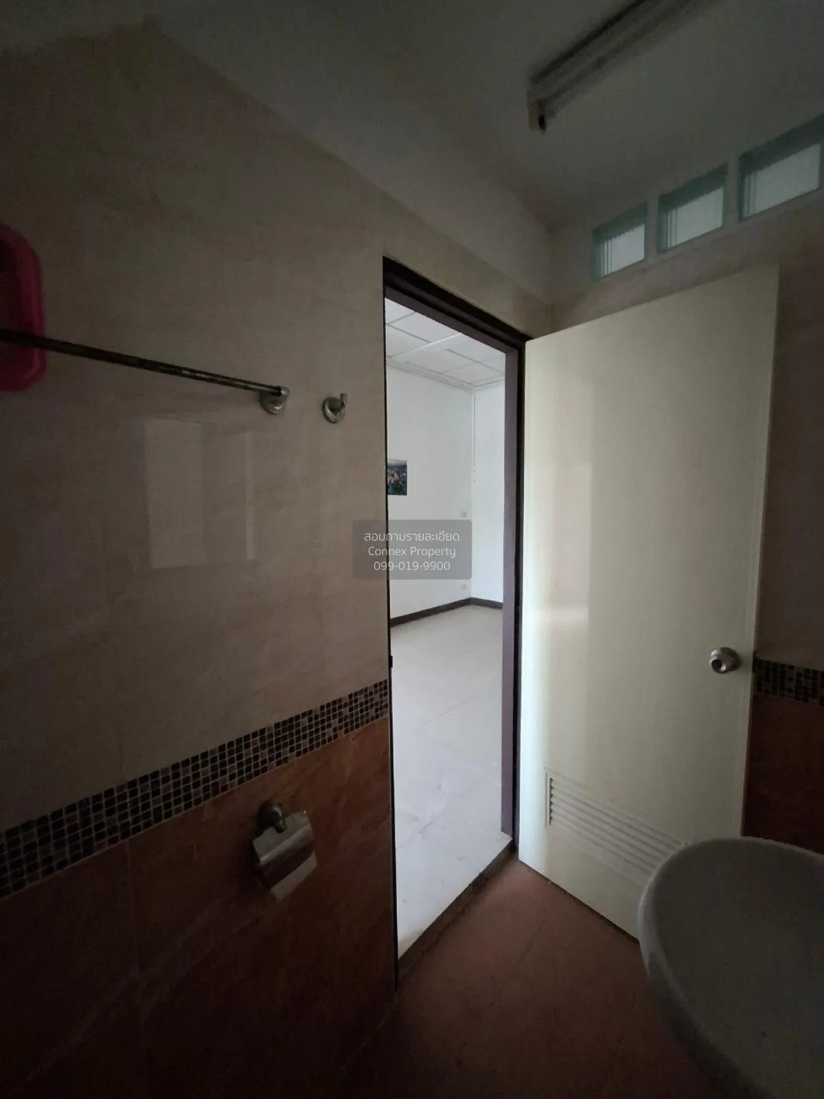 For Sale Commercial building, 4 storey, Pornthep Garden Ville Ban