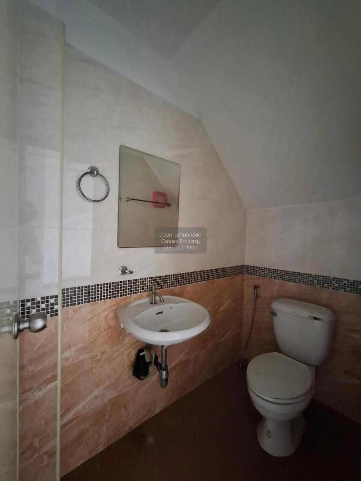 For Sale Commercial building, 4 storey, Pornthep Garden Ville Ban