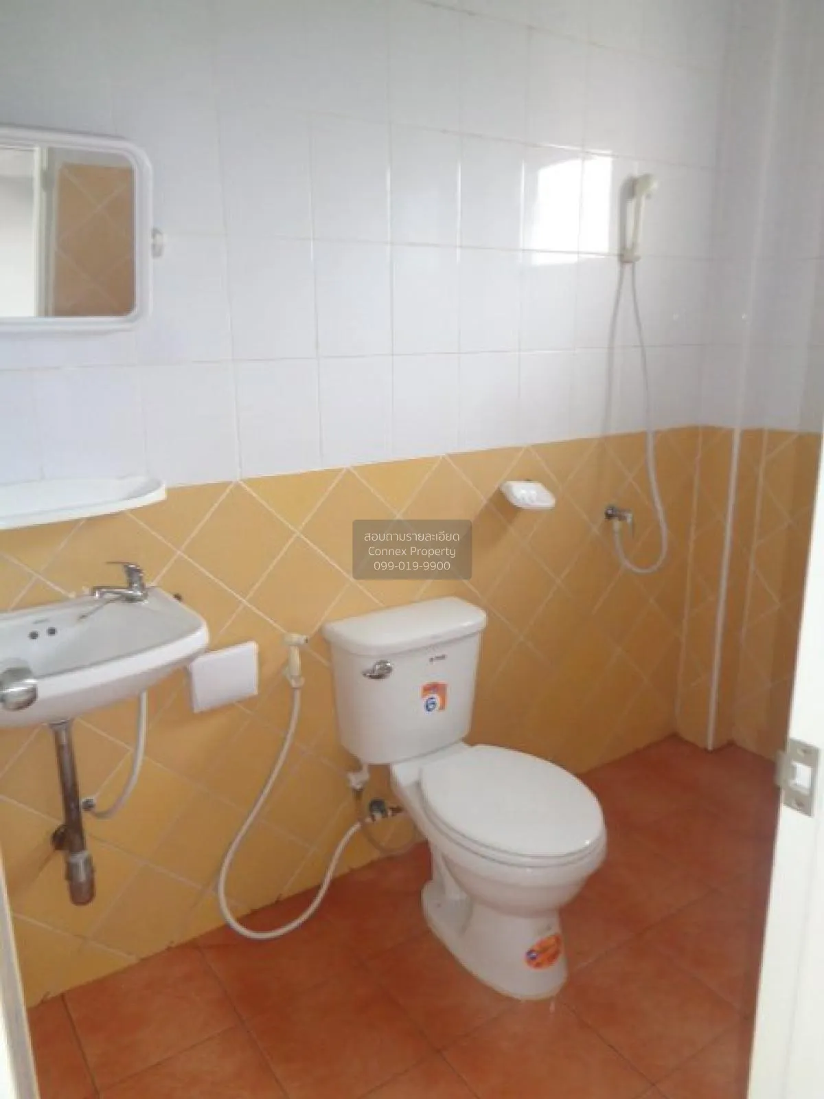 For Sale Commercial building, 3 storey, Na Jomtien Sattahip , Na 