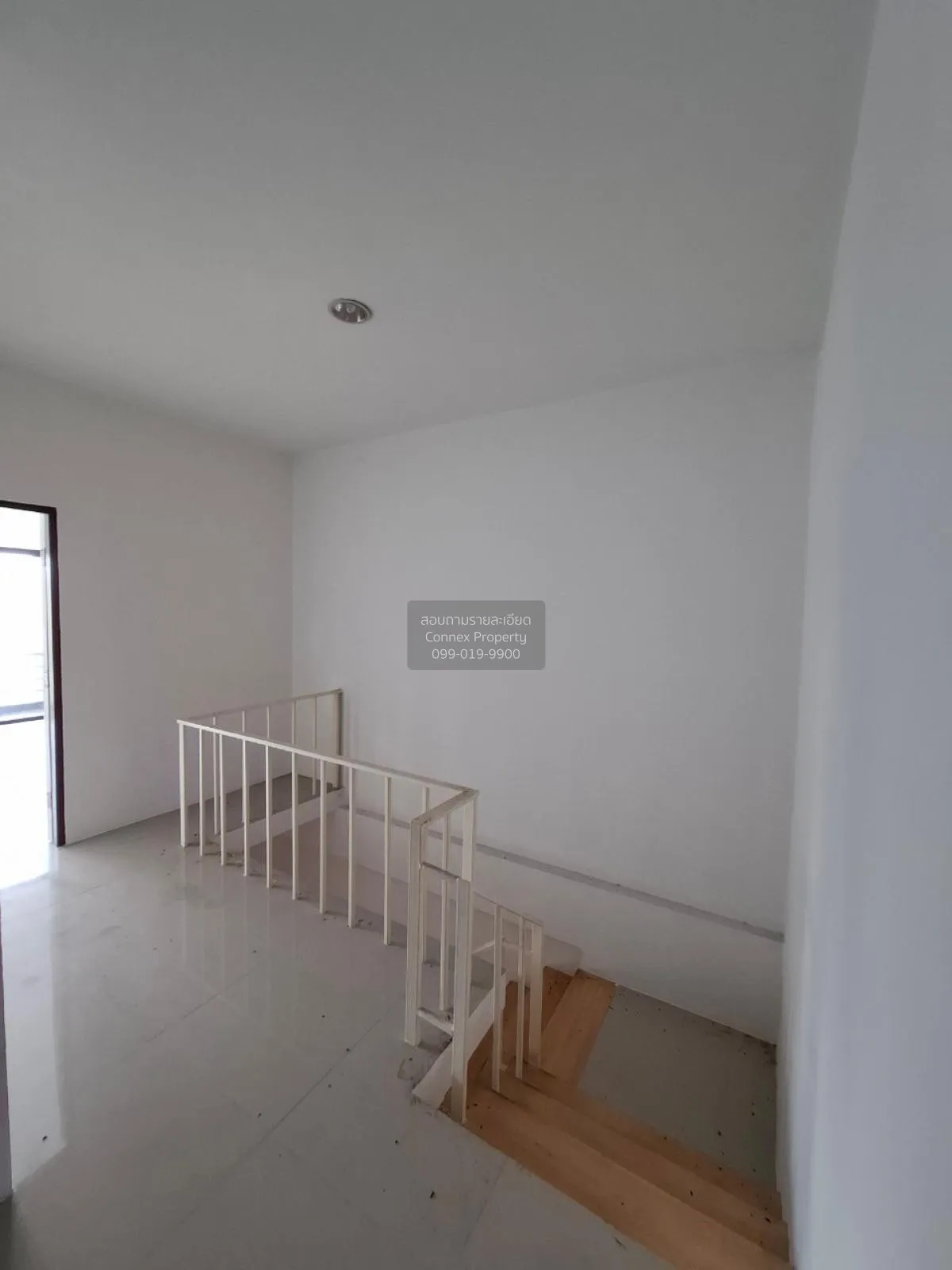 For Sale Commercial building, 3 storey, Na Kluea - Khao Mai Kaew 